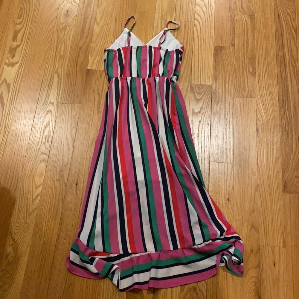 Pretty dress !! - Picture 2 of 2